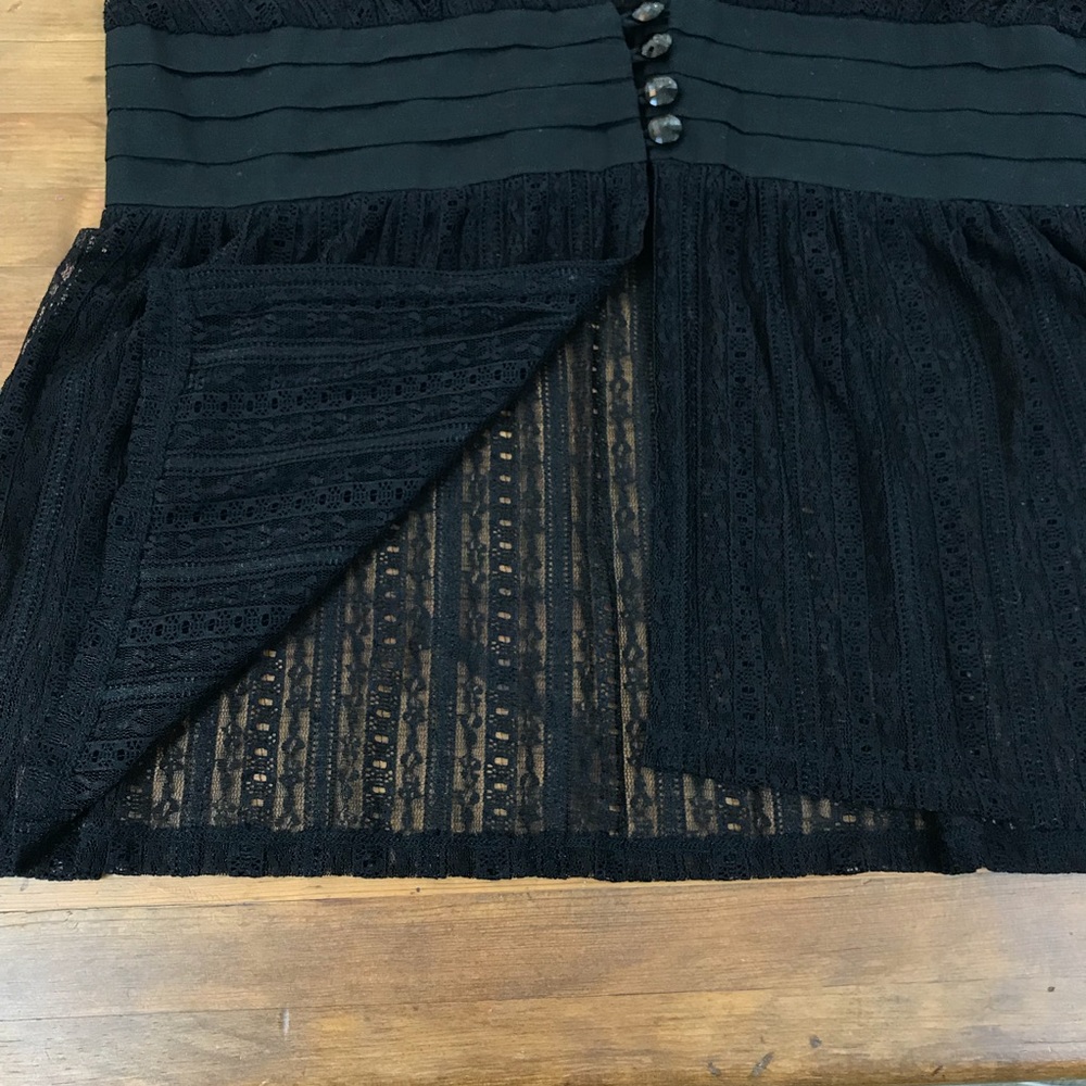 Torrid Black Lace Top Sheer Tank Blouse V Neck 1X - Picture 6 of 8